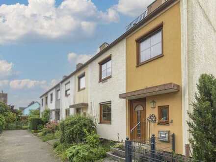 Reiheneckhaus mit 4 Schlafzimmern, Homeoffice-Möglichkeit, Garage und schönem Garten in ruhiger Lage