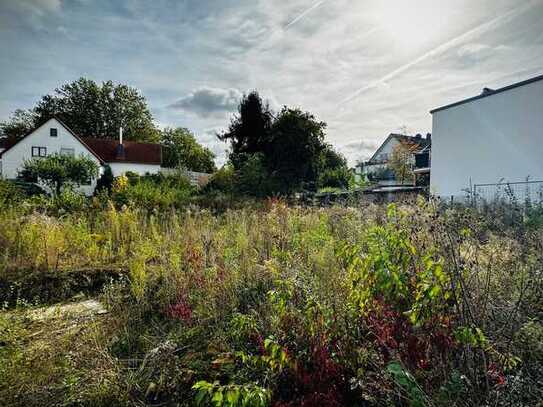 Baugründstück für ein Haus mit Sonnenlage im Frankfurter Norden