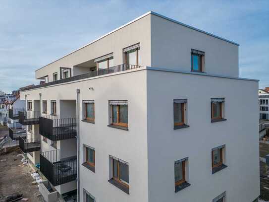 großzügige Erdgeschosswohnung mit Terrasse und Garten