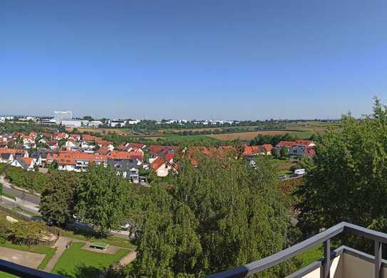 Exklusive, renovierte 3-Zimmer-Wohnung mit 2 Balkone, EBK, Tiefgaragenstellplatz in Schwieberdingen