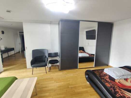 Geschmackvolle 2-Zimmer voll möblierte Wohnung mit EBK in Munich Perlach