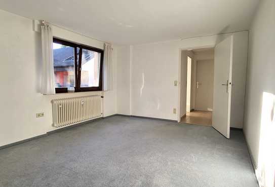 **Schönes WG-Zimmer** WG in zentral gelegener 3-Zimmer-Wohnung