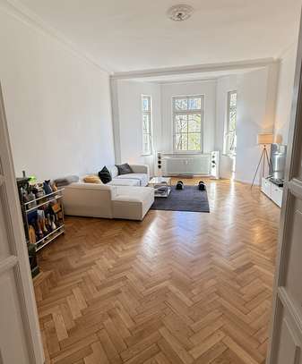 All-Inclusive Premium Living Munich City Luxuriously Renovated, Furnished 220m² Historic Apartment