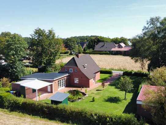 Keine Käuferprovision! Saniertes Einfamilienhaus mit Schwimmteich in Leezdorf