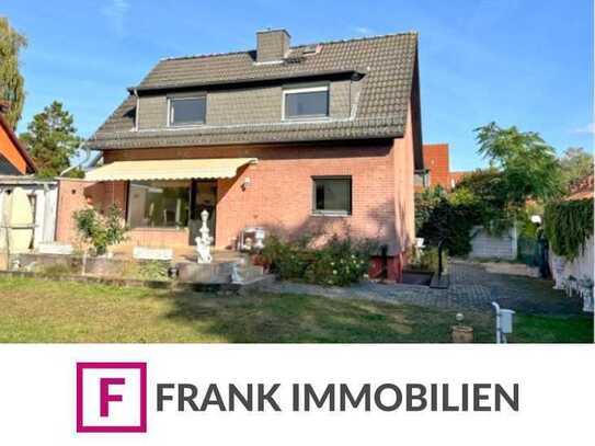 FRANK IMMOBILIEN - Bezugsfreies Einfamilienhaus in familienfreundlicher Lage!