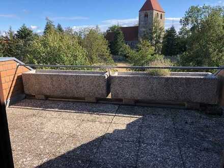 helle 3 Raum Wohnung mit super Blick von der Dachterrasse