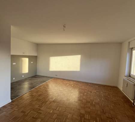 Helle 2-Zimmer-Wohnung mit Balkon in Ettlingen