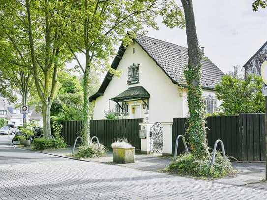 Charmantes freistehendes Einfamilienhaus in bester Wohnlage von Köln-Lövenich