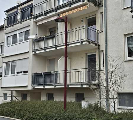 Schöne sonnige 1-Zimmer-Wohnung mit Balkon und Einbauküche in Freital