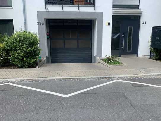 Tiefgaragenplatz zu verkaufen, groß, provisionsfrei in Schoppershof