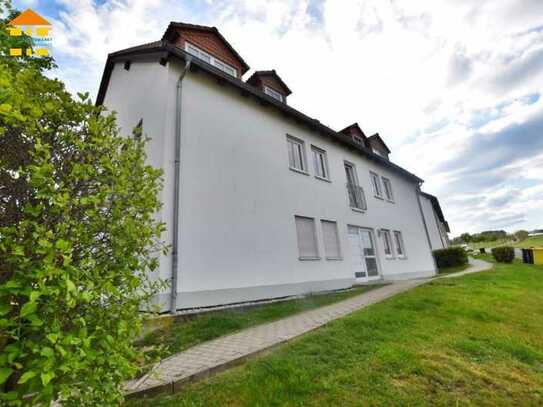 Singles aufgepasst! Sonniger Balkon zum Entspannen in idyllischer Lage und Stellplatz!