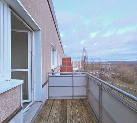 Aktionswochen!!! Sie mieten - wir schenken! WM oder TV! sanierte 4 Raum, 2 Bäder, Balkon, Fernblick