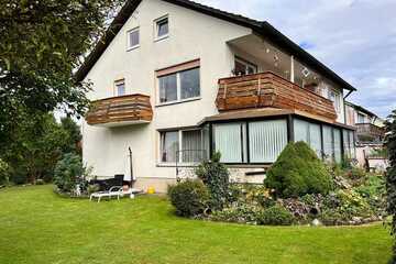 ZFH mit ausgebautem DG, gesamt ca.257m² Wfl., mit Garten in guter Lage in 86641 Rain!