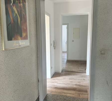 Erstbezug nach Sanierung mit Balkon: freundliche 2-Zimmer-Wohnung in Zwickau