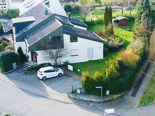 In einzigartiger Waldrandlage im Villenviertel von Bad Rappenau das 1-2 Familienhaus + Gewerbeanteil