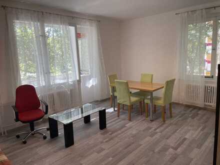 Erstbezug nach Sanierung! Voll möbliert! Geschmackvolle Wohnung mit vier Zimmern in Berlin