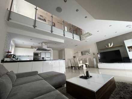 Geschmackvolle 4-Raum-Maisonette-Wohnung mit Balkon und EBK in Grevenbroich
