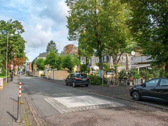 Investment in Bestlage: Wohnung im Herzen von Oberkassel