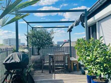 Bestlage Golzheim / Dachterrassen-Traum:
Modernisierte 4-Zimmer-Dachgeschoss-Maisonette-Wohnung