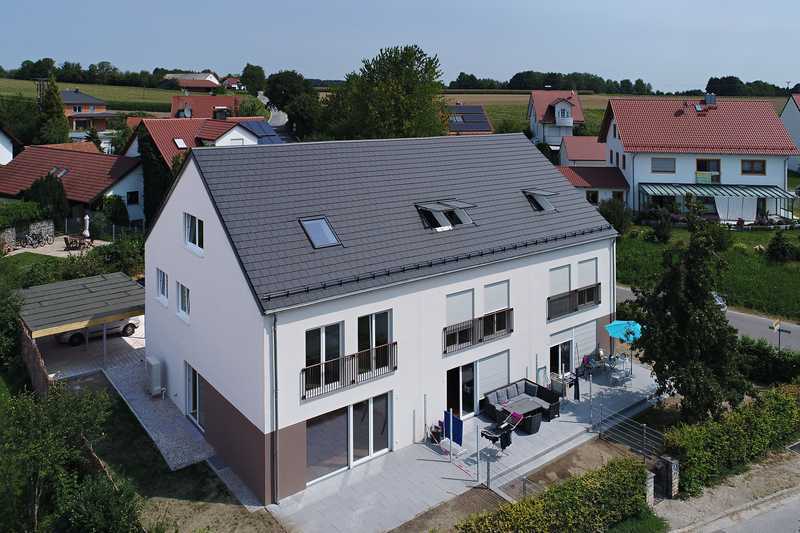 Modernes großzügiges Reihenmittelhaus mit Garten, Carport und Außenstellplatz