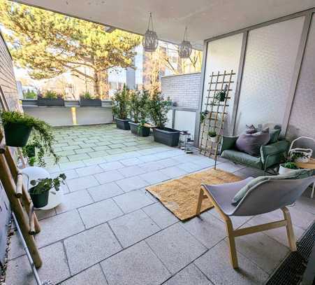 möblierte 1 Raum Wohnung mit 30 m2 Westterrasse fußläufig zum Rhein