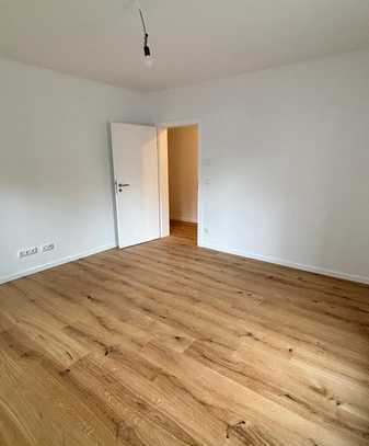 Erstbezug mit Balkon: Stilvolle 4-Zimmer-Wohnung mit lux. Innenausstattung in Offenbach am Main