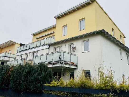 Moderne 3-Zimmer Wohnung mit Süd-Balkon, Stellplatz und Kellerraum