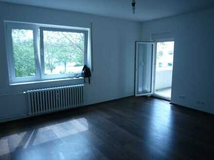 helle 4-Zimmer-Wohnung mit Loggia und EBK in Limburgerhof