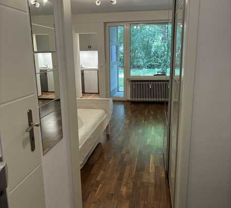 Sanierte 1-Zimmer-Terrassenwohnung in München Schwabing, Leopoldstraße