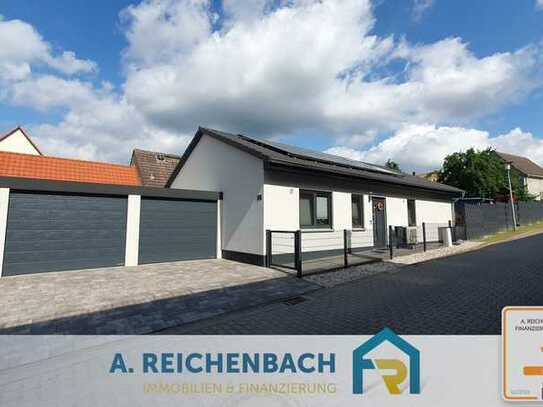 Einziehen u. loswohnen! Bungalow mit Doppelgarage, Einbauküche, PV Anlage! Ab mtl. 1.250 EUR!