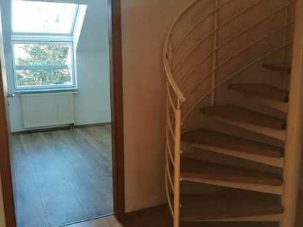 Gemütliche 4-Raum-Maisonette-Wohnung mit Balkon und EBK in Weil im Schönbuch/Neuweiler
