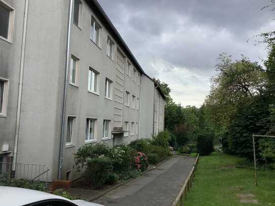 Schöne 2,5-Zimmer-Wohnung mit Balkon