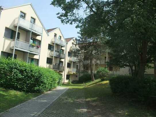 Geschmackvolle 1-Raum-Wohnung mit Balkon und EBK in Regensburg
