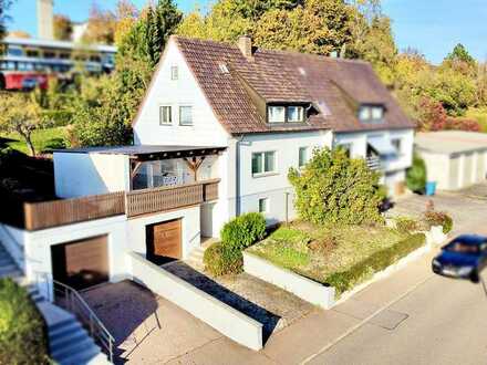 Doppelhaushälfte mit viel Potential, überdachter Terrasse, Garage und großem Garten, zu verkaufen
