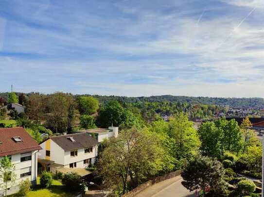 Geräumige 2-Zimmer-Dachgeschosswohnung mit Ausblick