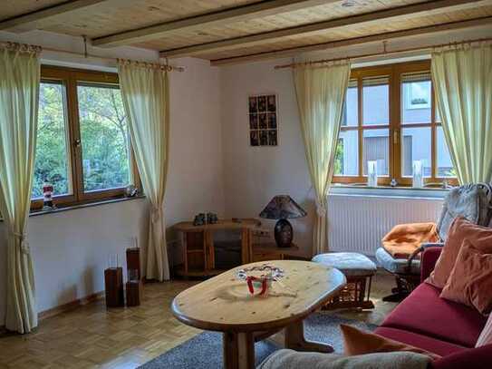 Vollmöblierte, attraktive 2-Zi+EG-Whg. mit gehobener Innenausstattung in ruhiger Siedlungslage