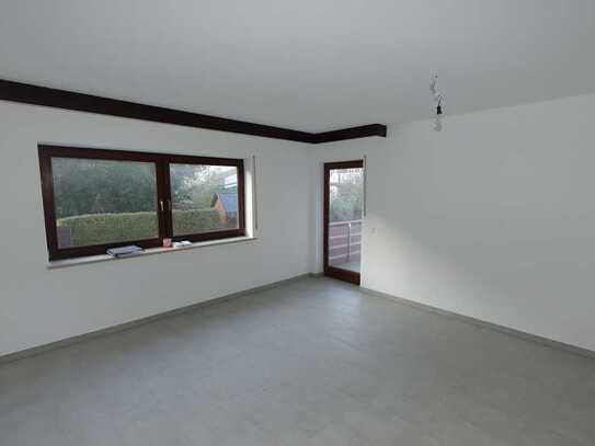 3 Zimmer Wohnung in ruhiger Lage mit Balkon und eigenem Garten
