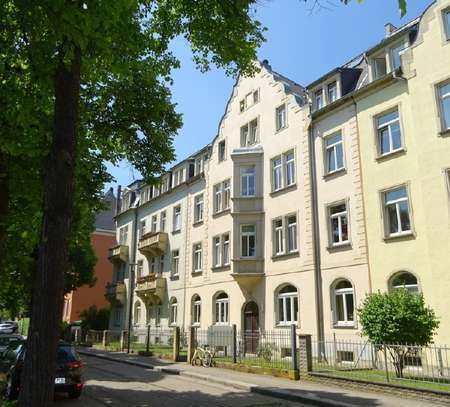 BALKON & WANNE // 2-Zi.-Whg. in Plauen