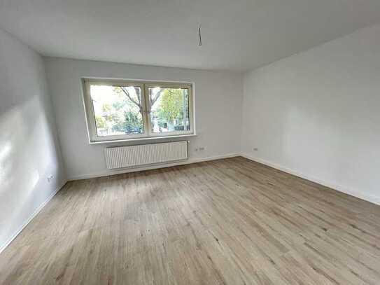 ***Westerbleichstr-Renovierte-Wohnung mit hochwertigen Böden, Duschbad & kl. Wohnküche***