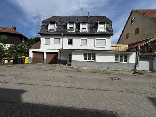 Kernsanierte 1 Zimmer-Wohnung in WN-Neustadt