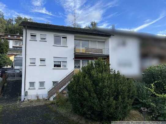 Großes Einfamilienhaus mit Hof und Doppelgarage in KL-Erlenbach