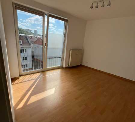 Stilvolle 2-Zimmer-Maisonette-Wohnung mit Balkon Sicht auf Stadion und EBK in Kaiserslautern