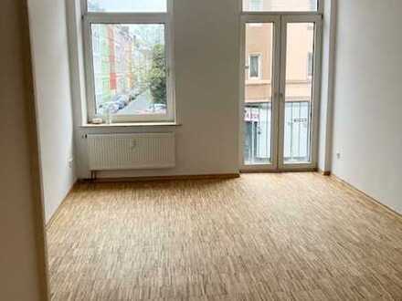 Provisionsfrei! Klassische Altbauwohnung, Erstbezug nach Sanierung