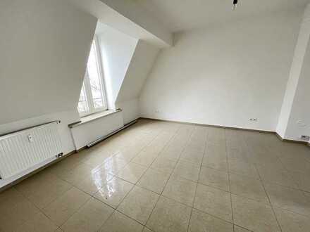**TOP**renovierte 3 Zimmer Maisonette-Wohnung, Nähe Uni + Stadtmitte!