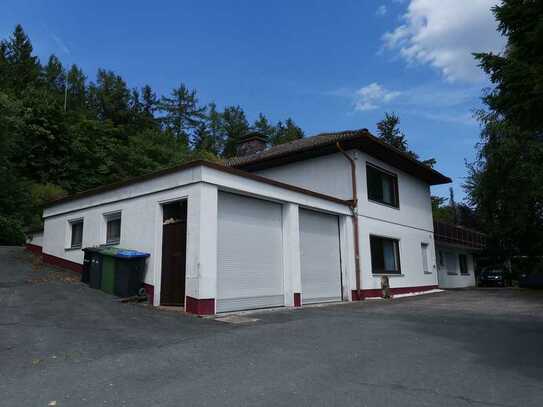 14-Zimmer-Villa (mit 3 Wohneinheiten) direkt am Skigebiet und Rothaarsteig in Winterberg