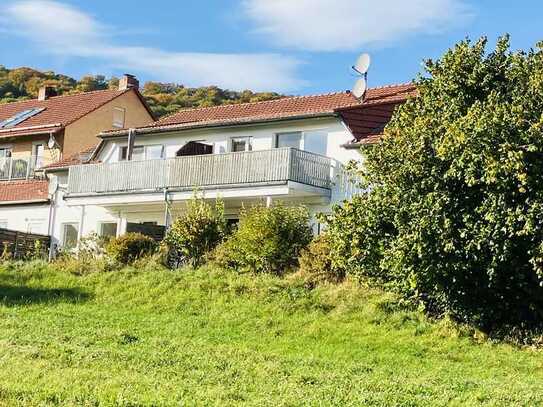 Ruhige sehr schöne 3ZKB Wohnung mit Terrasse