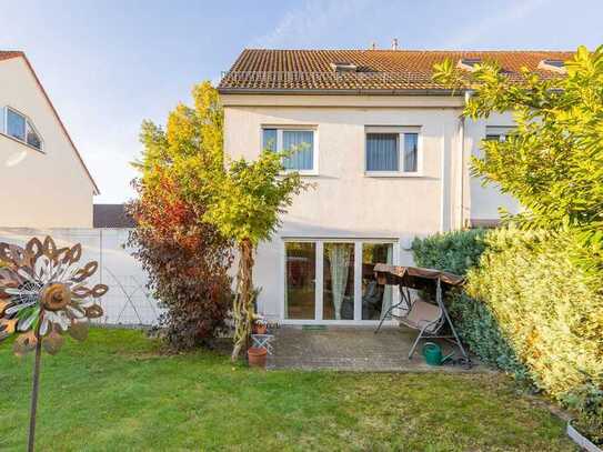 Reihenendhaus bahnhofsnah in Fredersdorf - Inkl. Einbauküche, drei Bädern, Rollladen, Garage u.v.m.