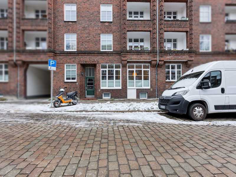Gemütliche 3-Zimmer-Erdgeschosswohnung mit besonderem Grundriss in Barmbek-Süd