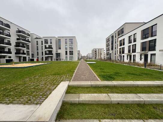 Stilvolle moderne 4-Zimmer-EG-Familienwohnung mit Terrasse, Garten und Einbauküche: