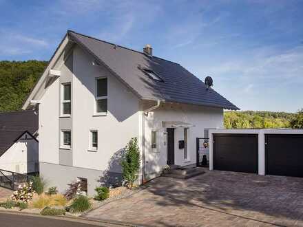 Freistehendes, neuwertiges Einfamilienhaus mit ELW in Johannesberg-Steinbach mit ERDWÄRME